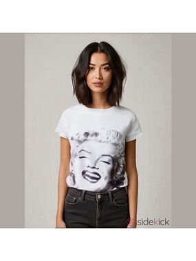 Marilyn Monroe Graphic Tee Light Blue Large